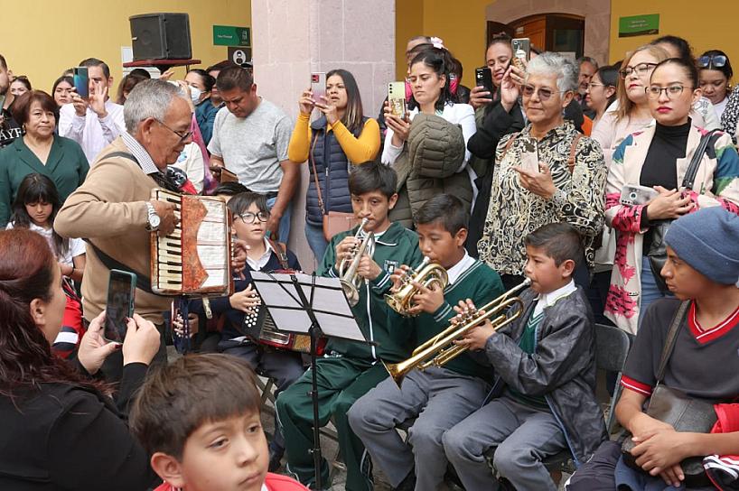 PROMUEVEN EL FORTALECIMIENTO DE HABILIDADES ARTÍSTICAS Y CIENTÍFICAS DE ESTUDIANTES 