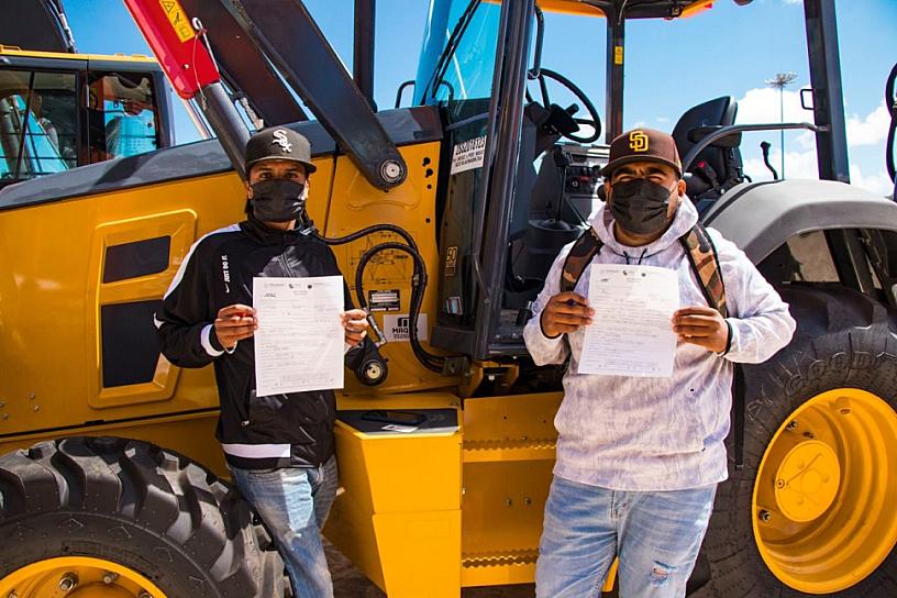 PROMUEVEN MÁS DE 700 VACANTES EN FERIA DEL EMPLEO PARA LA MINERÍA