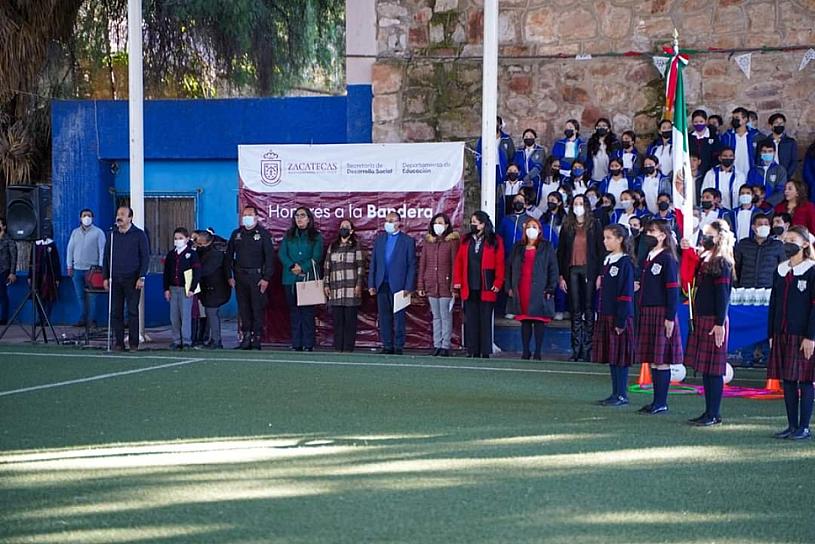 PROMUEVEN VALORES CÍVICOS EN LA ESCUELA ROBERTO CABRAL DEL HOYO