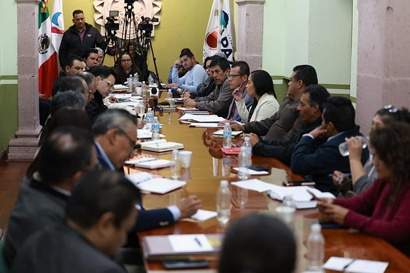Propone Gobierno estatal que alumnos regresen a clases mientras continúan manifestaciones magisteriales 