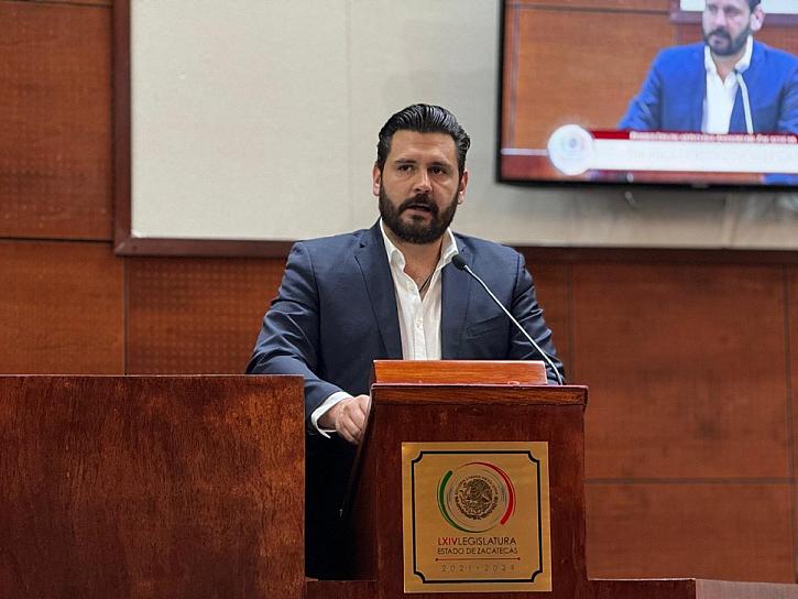 PROPONE JUAN CARLOS CORONA IMPLEMENTAR MECANISMOS DE AHORRO DE AGUA