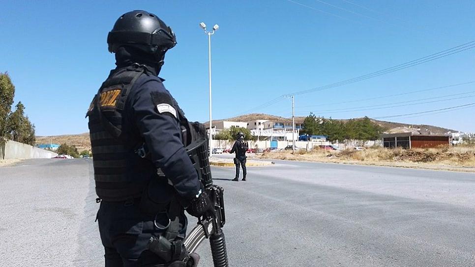 DETIENEN A TRES SUJETOS POR POSESIÓN DE DROGA