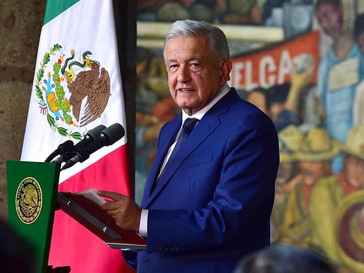 PRÓXIMO AÑO SE VA A TENER COBERTURA CASI TOTAL DE INTERNET EN EL PAÍS: AMLO 