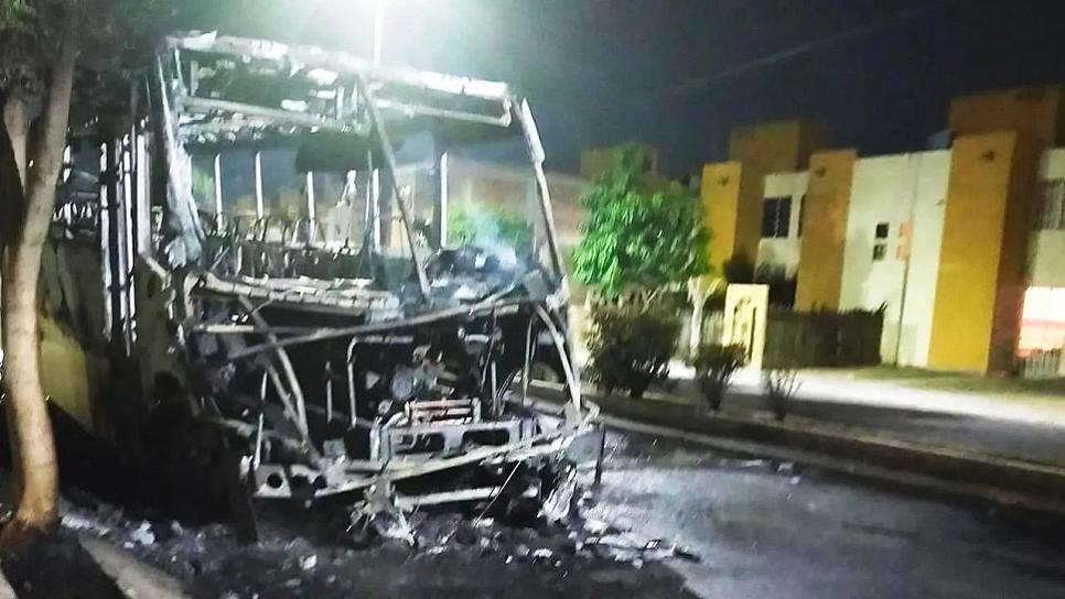 QUEMAN AUTOS Y TIENDAS EN NUEVA JORNADA DE VIOLENCIA EN GUANAJUATO