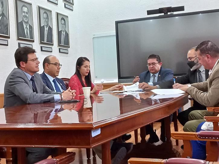 RATIFICAN UAZ E IZC CONVENIO DE COLABORACIÓN PARA EL IMPULSO DEL DESARROLLO CULTURAL
