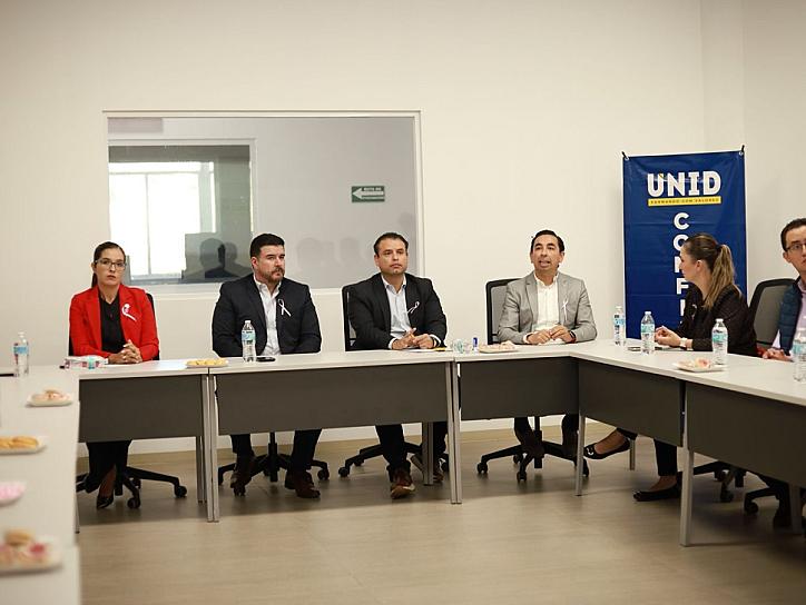 REAFIRMA MIGUEL VARELA SU COMPROMISO CON LA EDUCACIÓN 