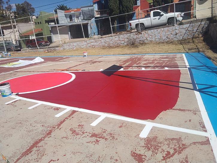 Realiza Ayuntamiento acciones de limpieza y rehabilitación en Lomas del Lago 