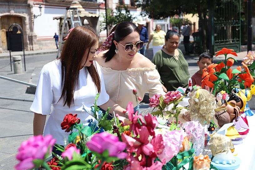 REALIZA DIF EXPO-VENTA POR EL DÍA DE LAS MADRES EN JEREZ