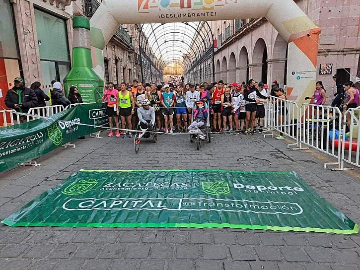 REALIZAN CARRERA AKRON NORTE VS SUR