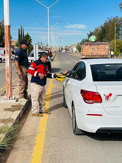 Realizan elementos de PC Loreto colecta para apoyar a la pequeña Nicole 