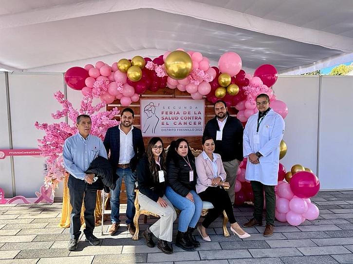 REALIZAN FERIA DE LA SALUD CONTRA EL CÁNCER DE MAMA