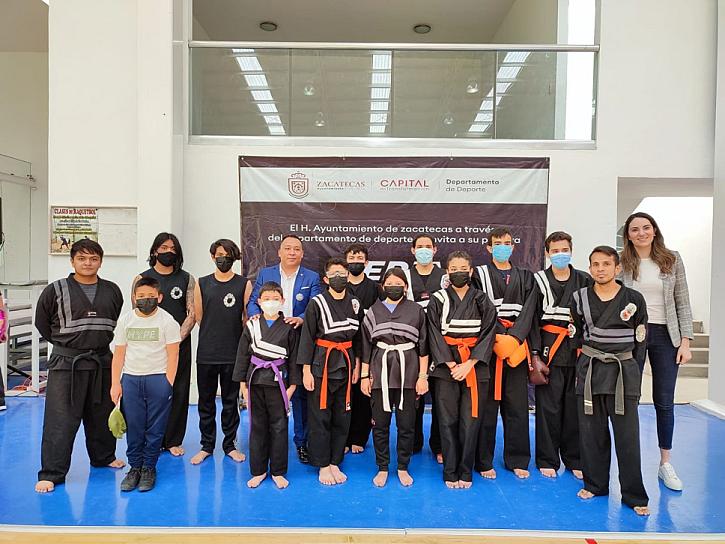 REALIZAN PRIMERA FERIA DEPORTIVA EN LA UNIDAD DE COLINAS DEL PADRE