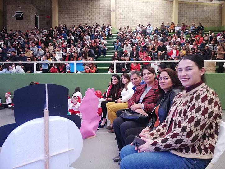 Realizan festival navideño en el CENDI Emiliano Zapata 