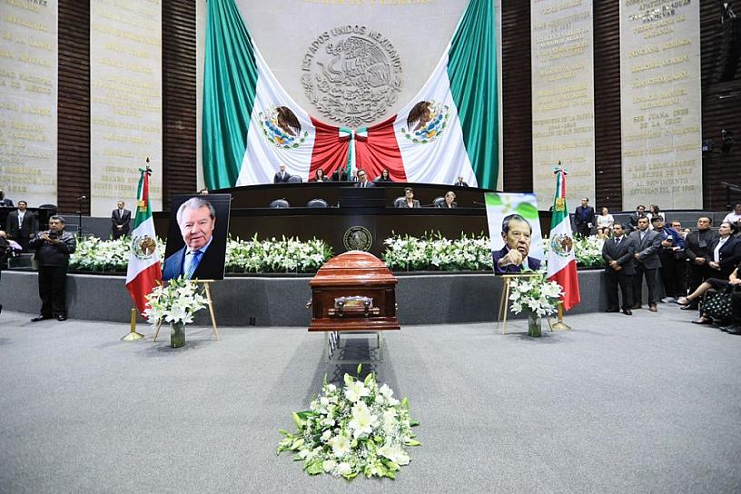 REALIZAN HOMENAJE A PORFIRIO MUÑOZ LEDO EN CÁMARA DE DIPUTADOS