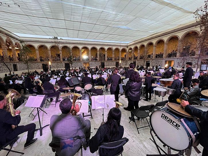 REALIZAN MEGACONCIERTO TRIBUTO AL ROCK Y POP EN FRESNILLO 