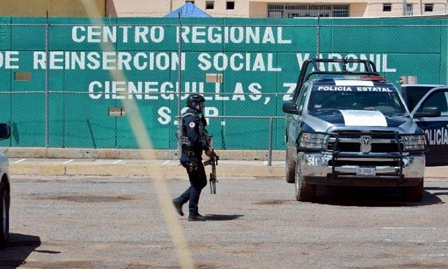 REALIZAN OPERATIVO DE TRASLADO DE INTERNOS DEL CERERESO