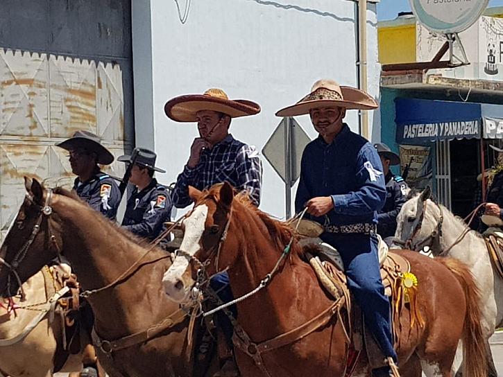 REALIZAN SEGUNDA CABALGATA BICENTENARIO DEL HEROICO COLEGIO MILITAR EN FRESNILLO