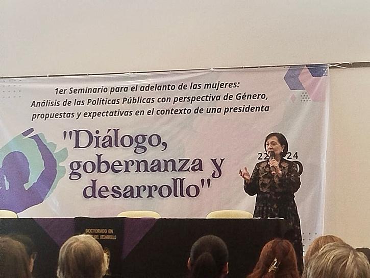REALIZAN SEMANARIO PARA EL ADELANTO DE LAS MUJERES EN LA UNIDAD DE ESTUDIOS DEL DESARROLLO