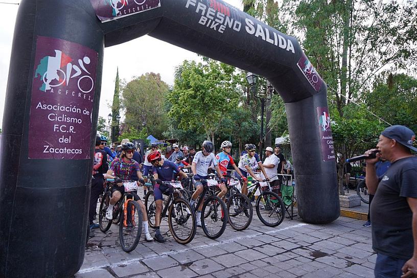 REALIZAN SEXTA FECHA DEL SHORT TRACK Y FINAL DE LA COPEZAC 