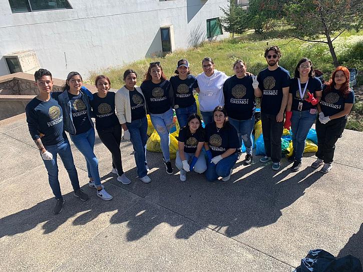 REALIZAN UNIVERSITARIOS LA TERCERA JORNADA “LIMPIEMOS NUESTRO CAMPUS”