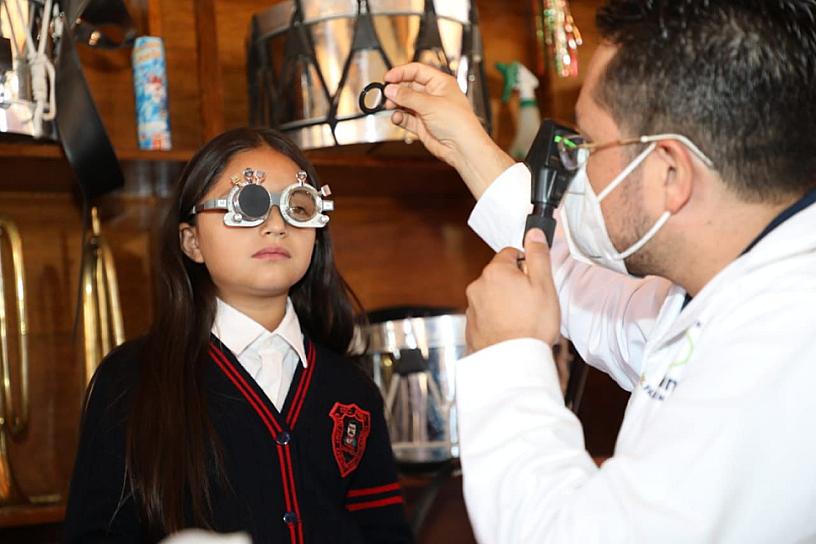 REALIZA SEDIF OPTOMETRÍAS A INFANTES DE EDUCACIÓN BÁSICA