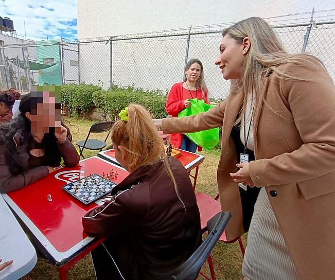 Realiza Semujer actividades recreativas en el Cereso Femenil