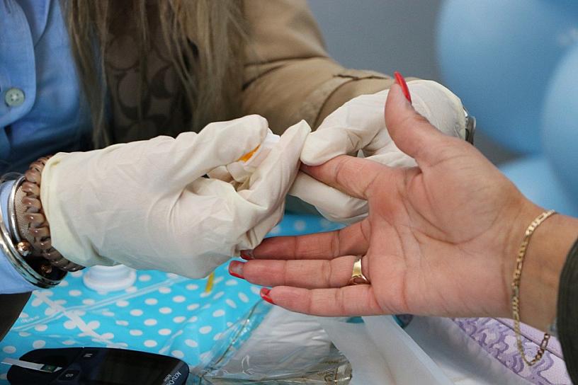 REALIZA SSZ MEDICIÓN DE GLUCOSA EN EL DÍA MUNDIAL CONTRA LA DIABETES