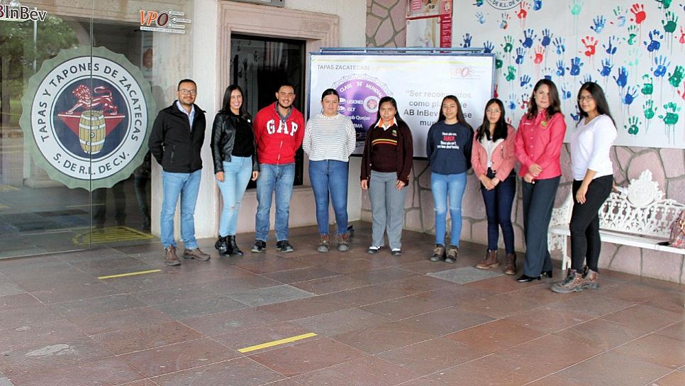 LOGRAN ALUMNAS DEL CECYTEZ INGRESO EN EMPRESA 