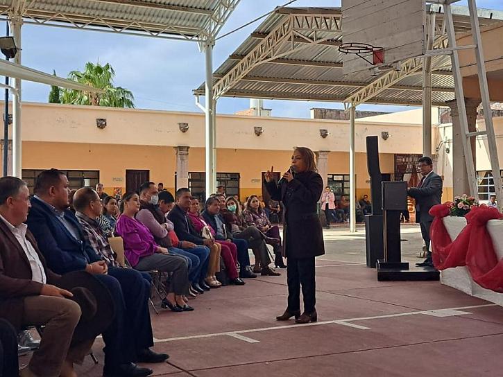 ADQUIEREN MAESTROS DE NOCHISTLÁN HERRAMIENTAS DE SALUD MENTAL Y MANEJO DE EMOCIONES
