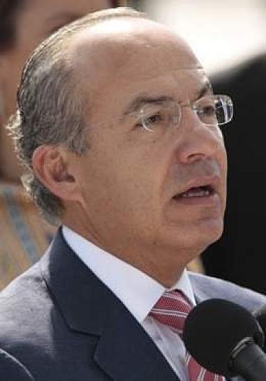 RECHAZA AMLO QUE HAYA PERSECUSIÓN CONTRA FELIPE CALDERÓN