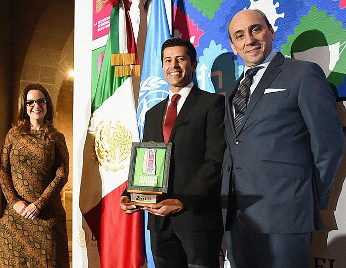 RECIBE ALCALDE DE GUADALUPE EL PREMIO TRANSFORMANDO MÉXICO DESDE LO LOCAL 