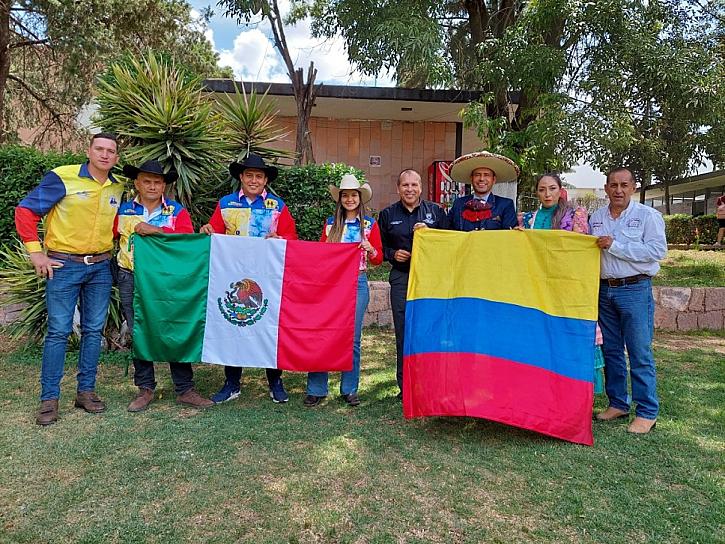 RECIBE INCUFIDEZ A JINETES COLOMBIANOS