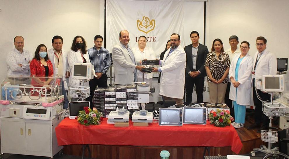 RECIBE ISSSTE ZACATECAS 141 PIEZAS MÉDICAS