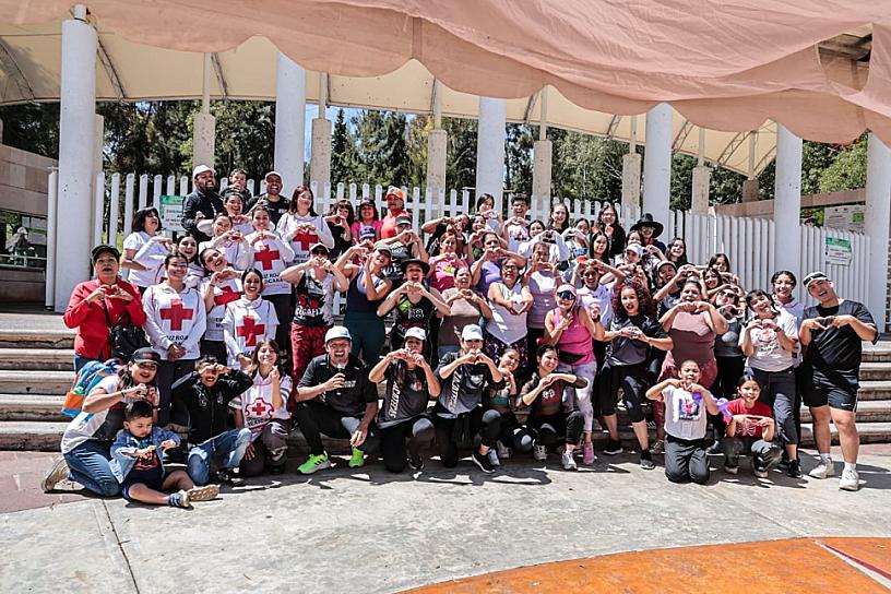 RECIBE LA ENCANTADA “DOMINGOS FAMILIARES POR LA PAZ”