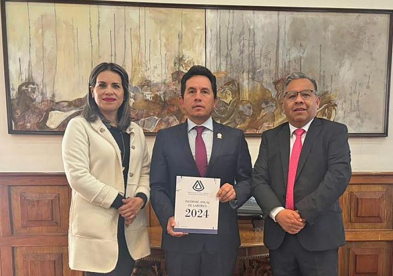 Recibe magistrado Carlos Villegas segundo informe anual de actividades del TJLBZ