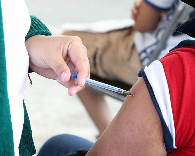 RECIBE MULTIFORO A ADOLESCENTES PARA RECIBIR VACUNA ANTICOVID