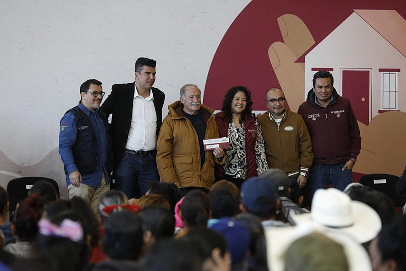 RECIBEN FAMILIAS DE GUADALUPE Y ZACATECAS APOYOS POR 35 MIL PESOS