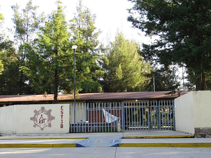 ACUSAN A DIRECTOR DE SECUNDARIA TÉCNICA 38 DE ACOSO, AMENAZAS E INTIMIDACIÓN