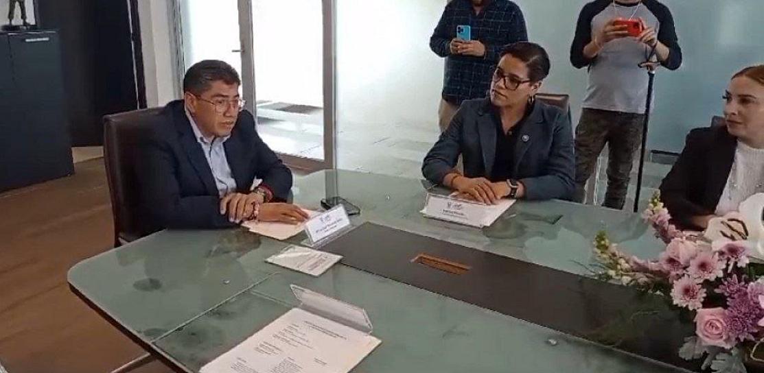 RECIBE SAÚL MONREAL A AUTORIDADES DE HUNTINGYON PARK