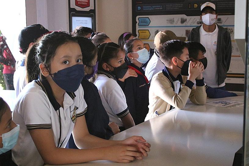 RECIBE ZIGZAG A GRUPOS ESCOLARES DE MUNICIPIOS POR EL DÍA DEL NIÑO