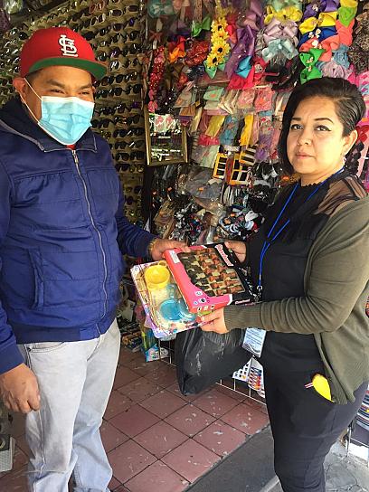 RECOLECTAN JUGUETES PARA REGALAR A NIÑOS CAPITALINOS 