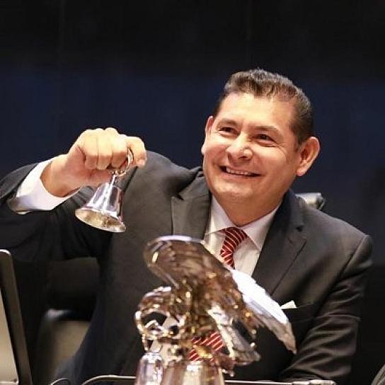 RECOMIENDA AMLO A ARMENTA NO PRESENTAR DENUNCIAS CONTRA PRESIDENTA DE LA CORTE