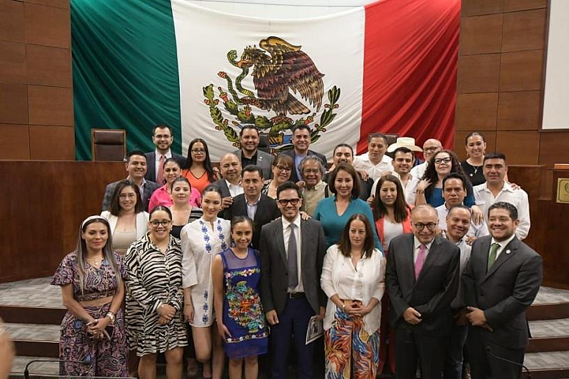 RECONOCE 64 LEGISLATURA A PEDRO  VALTIERRA COMO CIUDADANO ILUSTRE DEL ESTADO