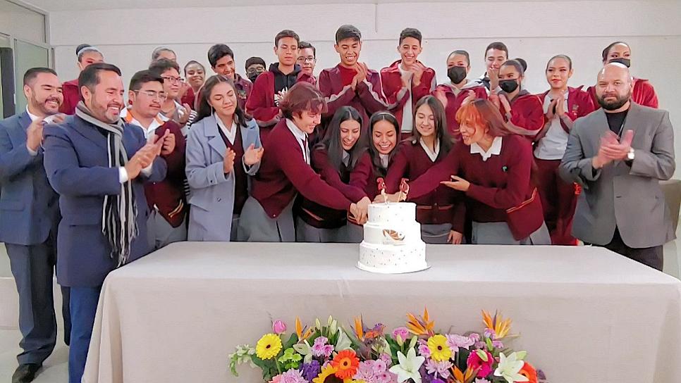 RECONOCE CECYTEZ A ESTUDIANTES DESTACADOS EN CERTÁMENES NACIONALES