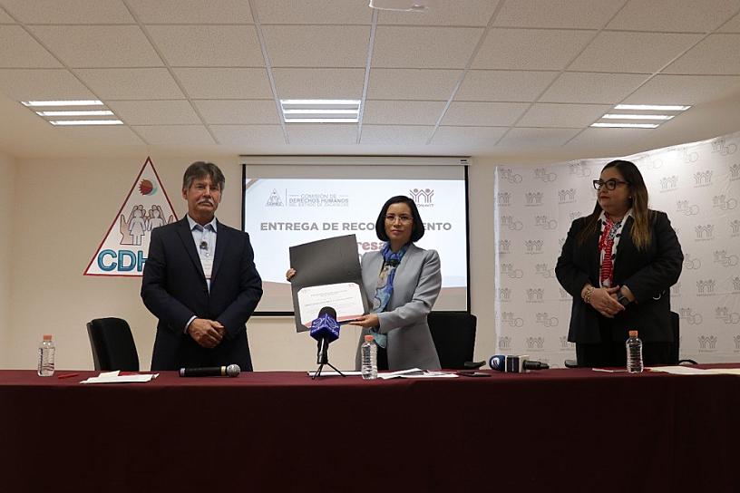 RECONOCE INFONAVIT A LA CDHEZ COMO “EMPRESA DE DIEZ”