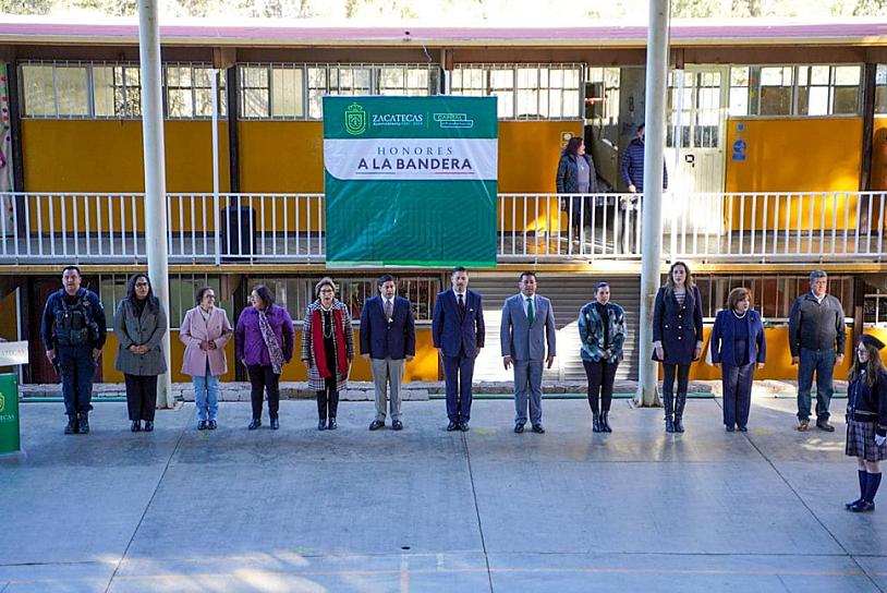 RECONOCE JORGE MIRANDA LABOR DE LOS MAESTROS DE ZACATECAS