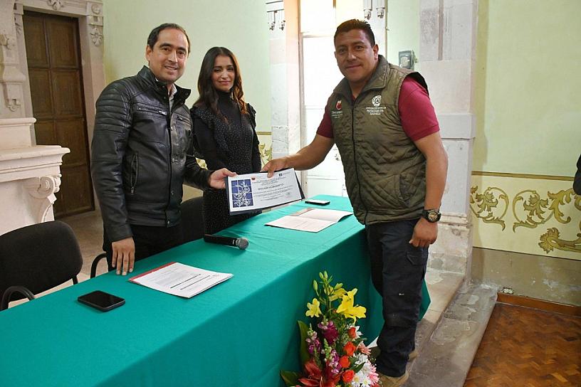 RECONOCE JOSÉ SALDÍVAR A ALUMNOS DE ESCUELA ESTATAL DE CONSERVACIÓN Y RESTAURACIÓN