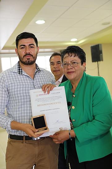 RECONOCEN A 51 DOCENTES POR PRÁCTICA EDUCATIVA 2023 