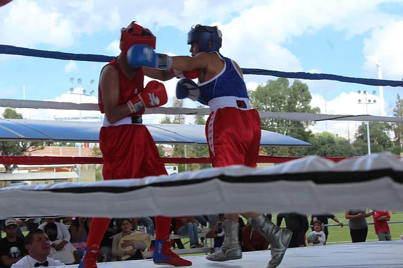 RECONOCEN A DEPORTISTAN EN EL FESTIVAL DE BOX FENAZA 2022