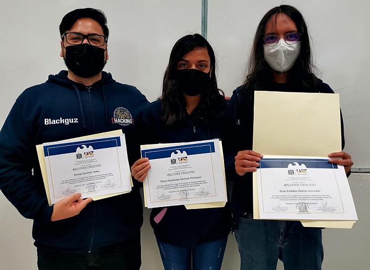 RECONOCEN A ESTUDIANTES GANADORES DE CONCURSO NACIONAL DE HACKING